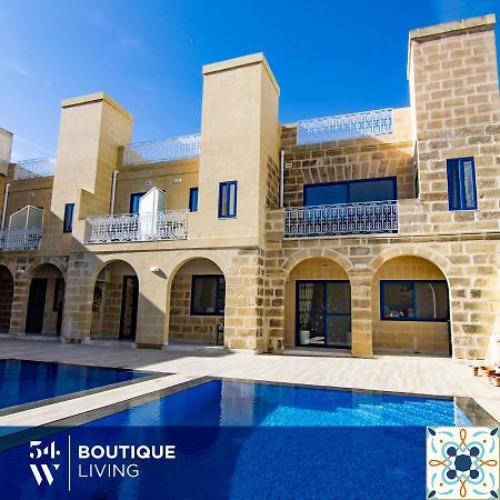 Fiftyfour West Boutique Living Bed & Breakfast Gharb  Exterior photo