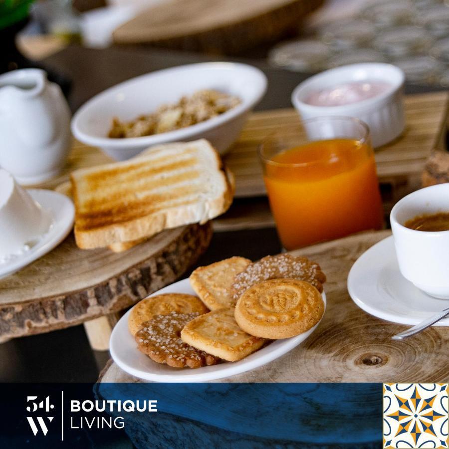 Fiftyfour West Boutique Living Bed & Breakfast Gharb  Exterior photo