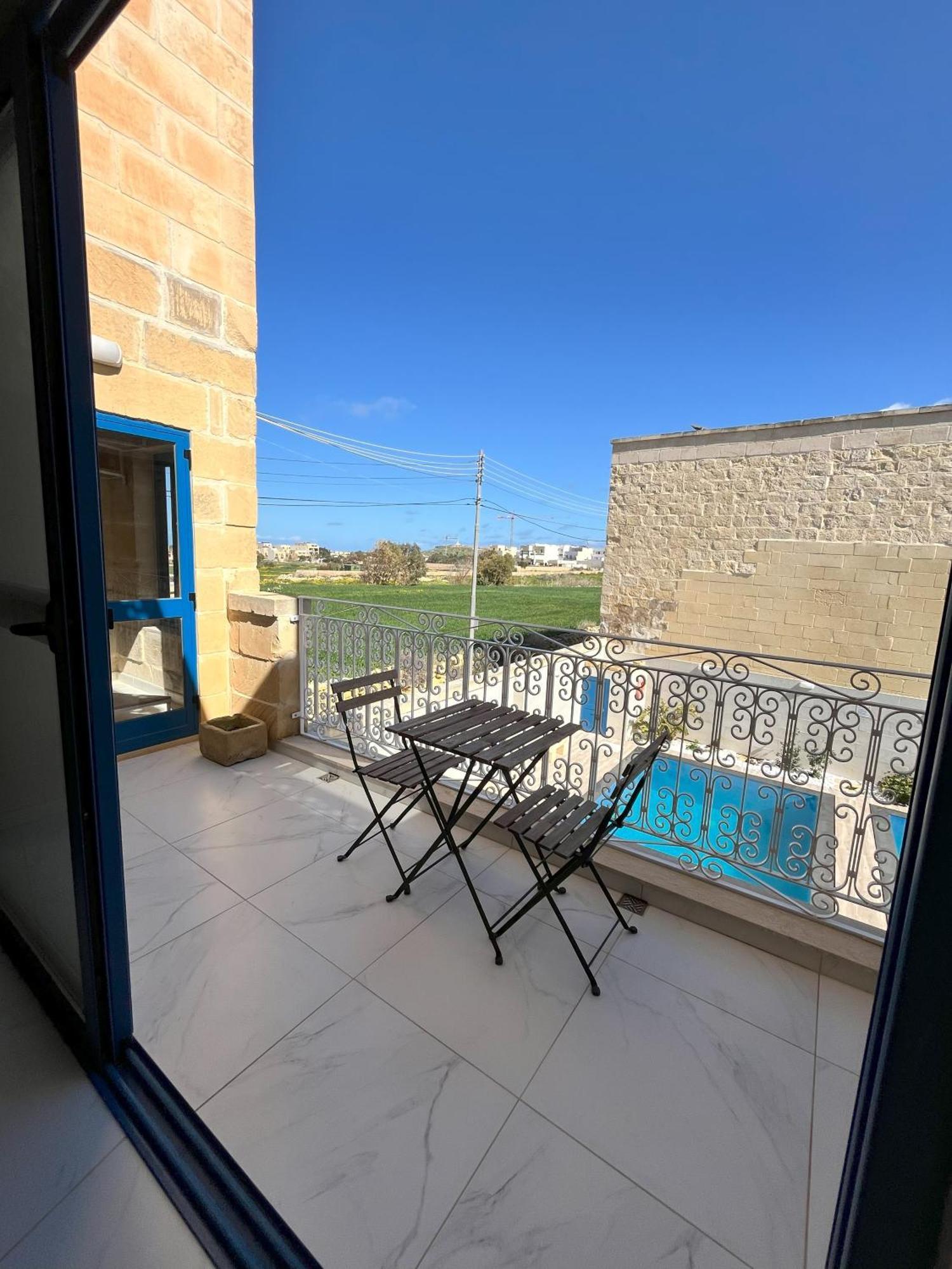Fiftyfour West Boutique Living Bed & Breakfast Gharb  Exterior photo